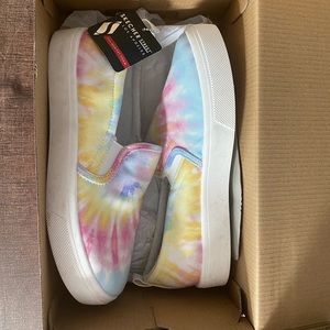 Size 8 Sketchers Tie-Dye Memory Foam Slip-On Shoes